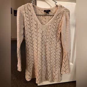 Size women’s, medium Style and Company sweater. Tan